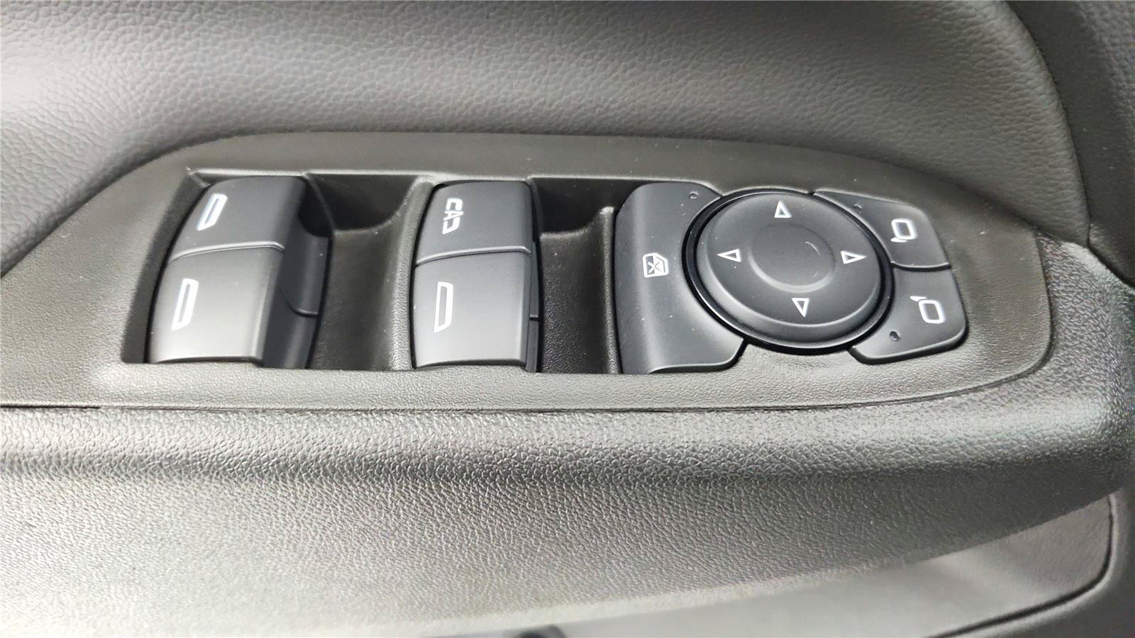 Used 2024 Chevrolet Equinox LT AWD/4WD image 11