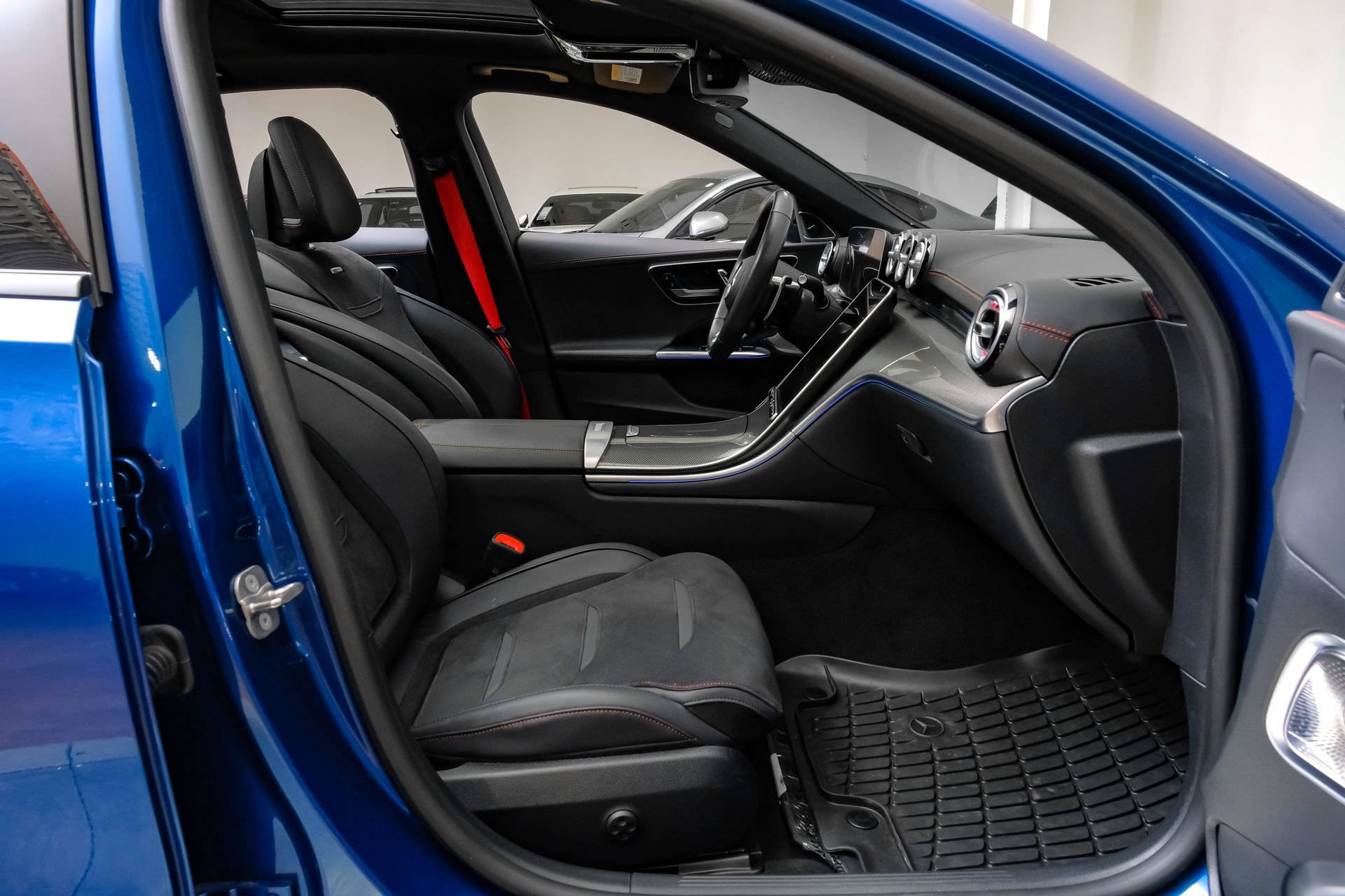 Used 2024 Mercedes-Benz C 43 AMG 4MATIC Sedan image 34