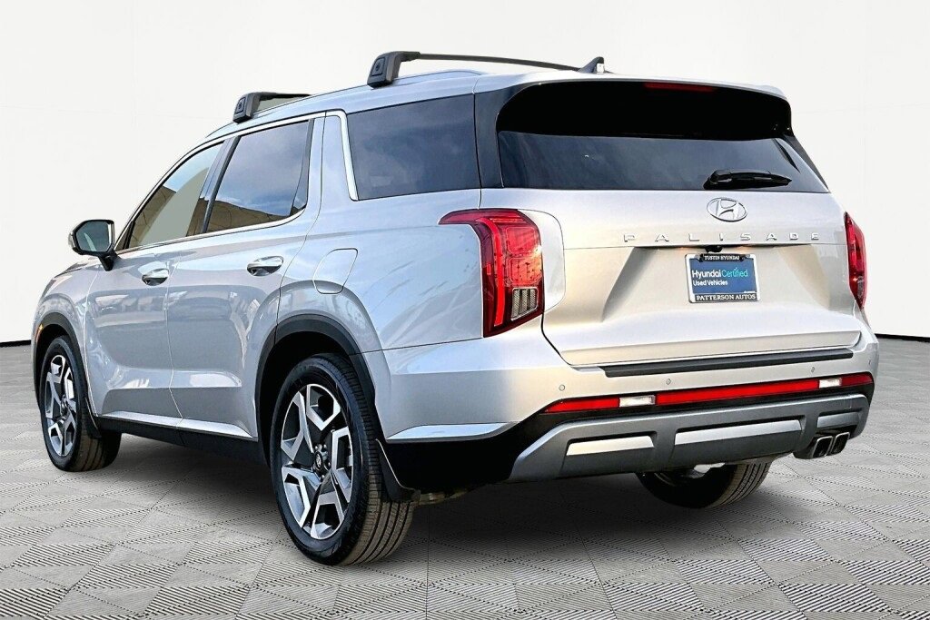 Certified 2025 Hyundai Palisade SEL image 6