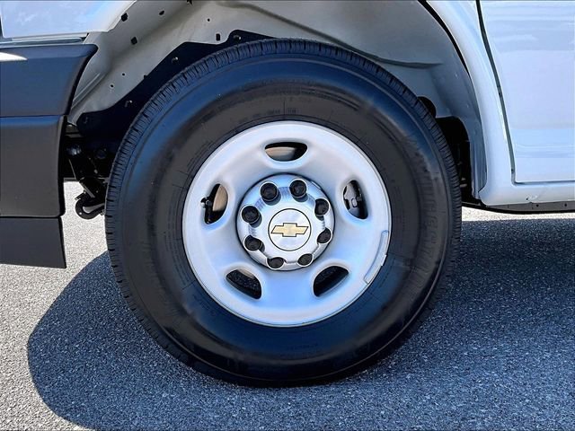 New 2026 Chevrolet Express 2500 w/ Driver Convenience Package RWD image 7