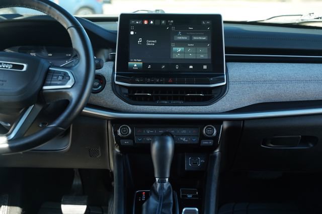 Used 2022 Jeep Compass Latitude w/ Convenience Group image 29