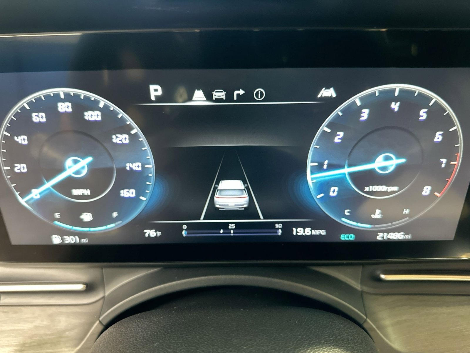 Used 2023 Kia Carnival SX image 22