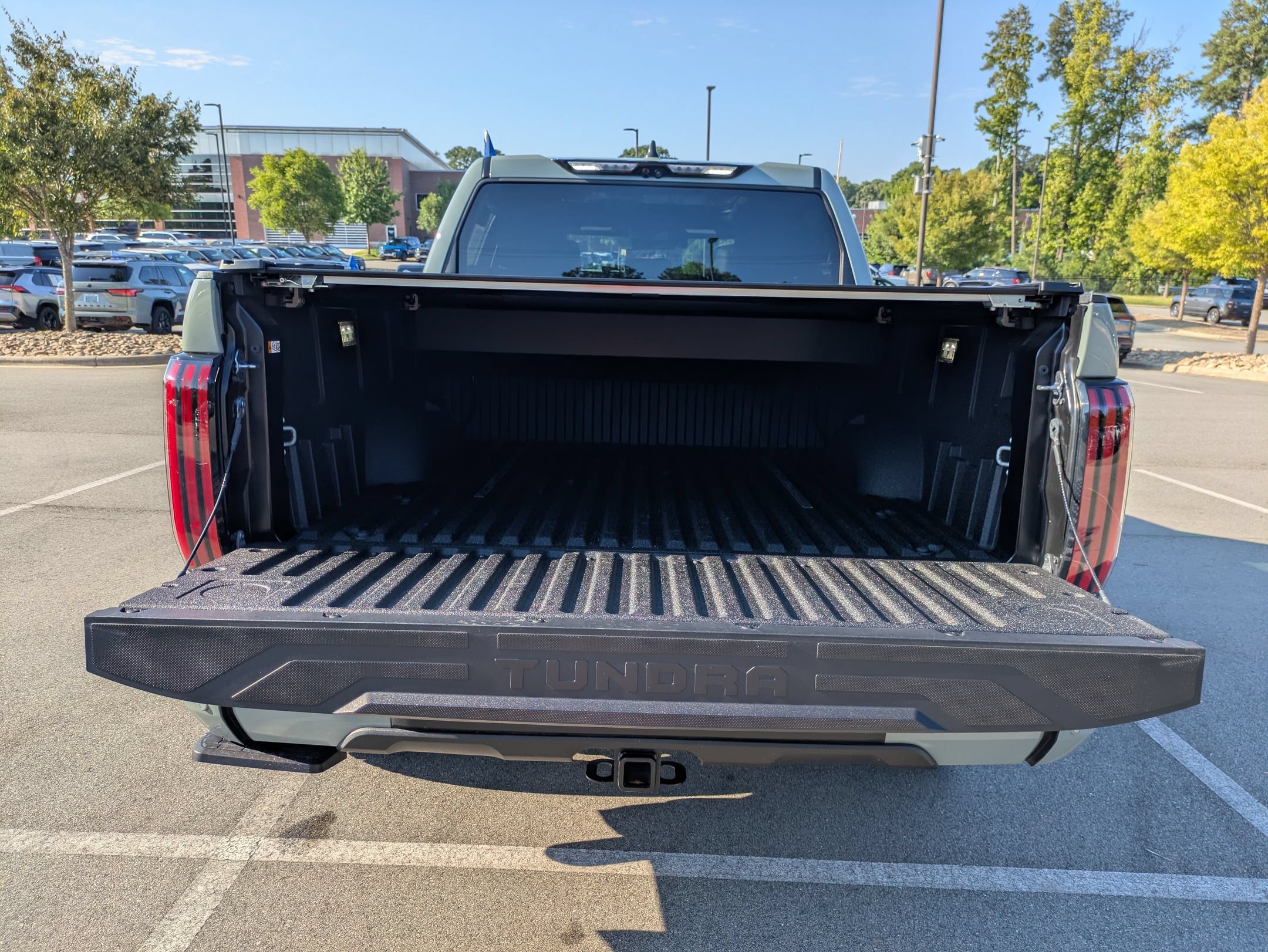 Used 2025 Toyota Tundra Platinum AWD/4WD image 35