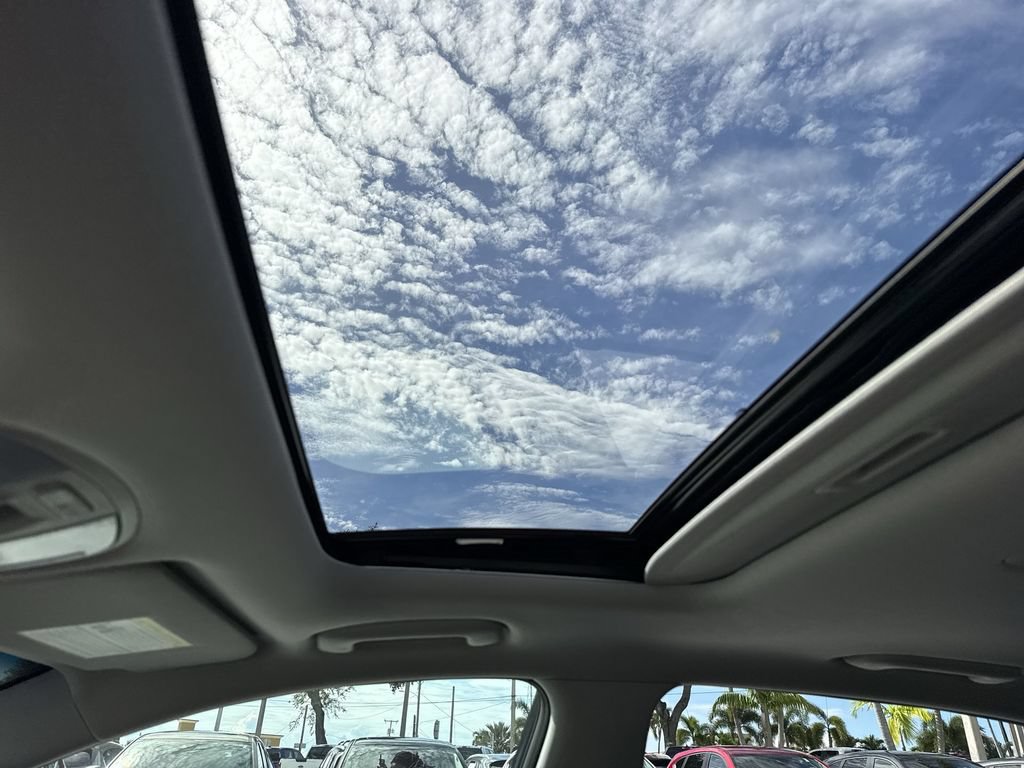Used 2021 Hyundai Kona Limited w/ Cargo Package FWD image 51