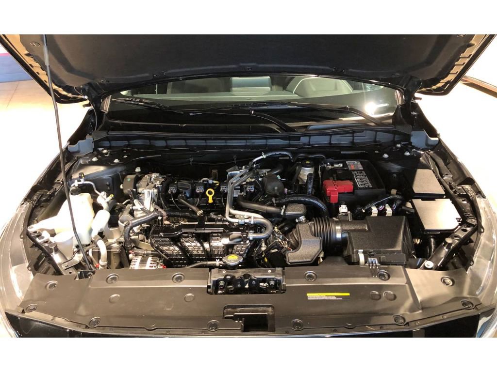 Used 2024 Nissan Altima 2.5 SV image 4
