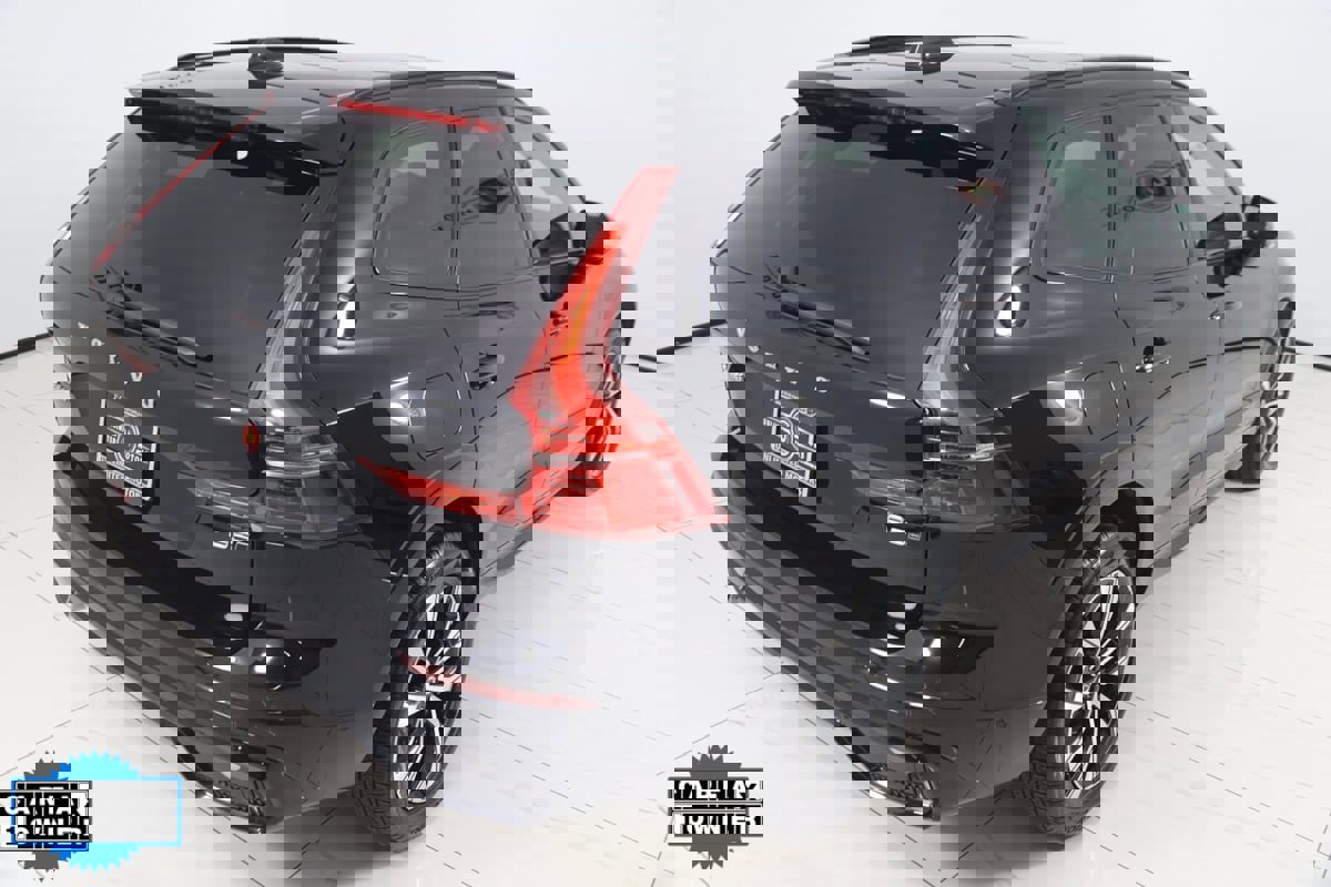 Used 2025 Volvo XC60 B5 Plus image 46