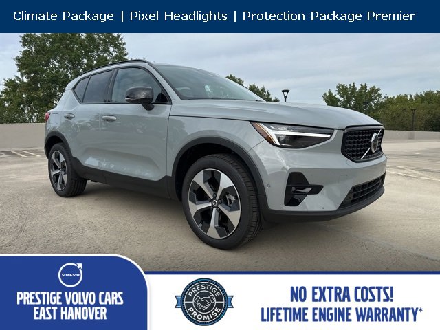 New 2026 Volvo XC40 B5 Plus w/ Protection Package Premier