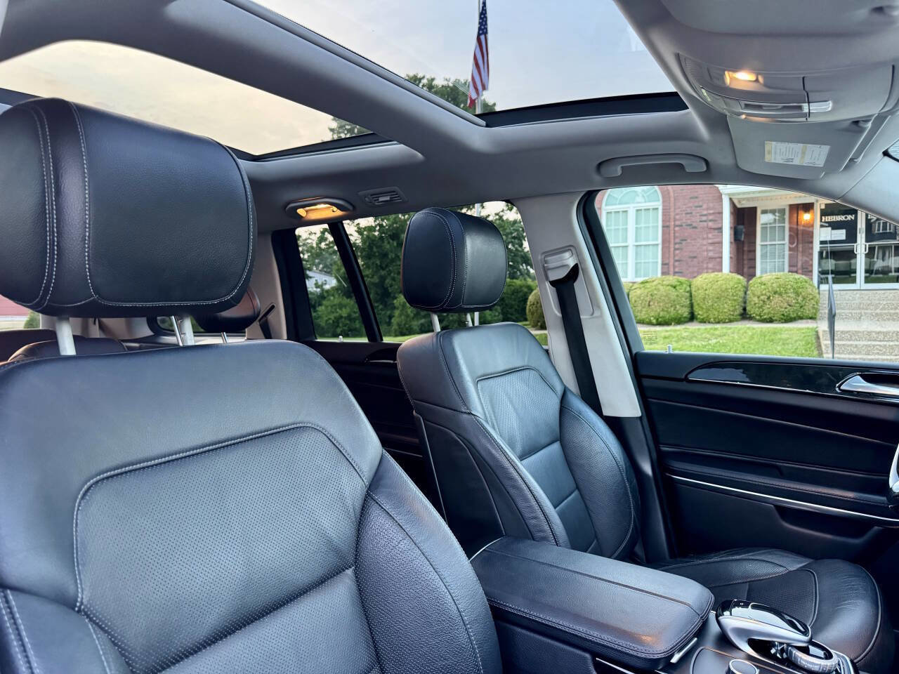 Used 2018 Mercedes-Benz GLS 550 4MATIC image 31