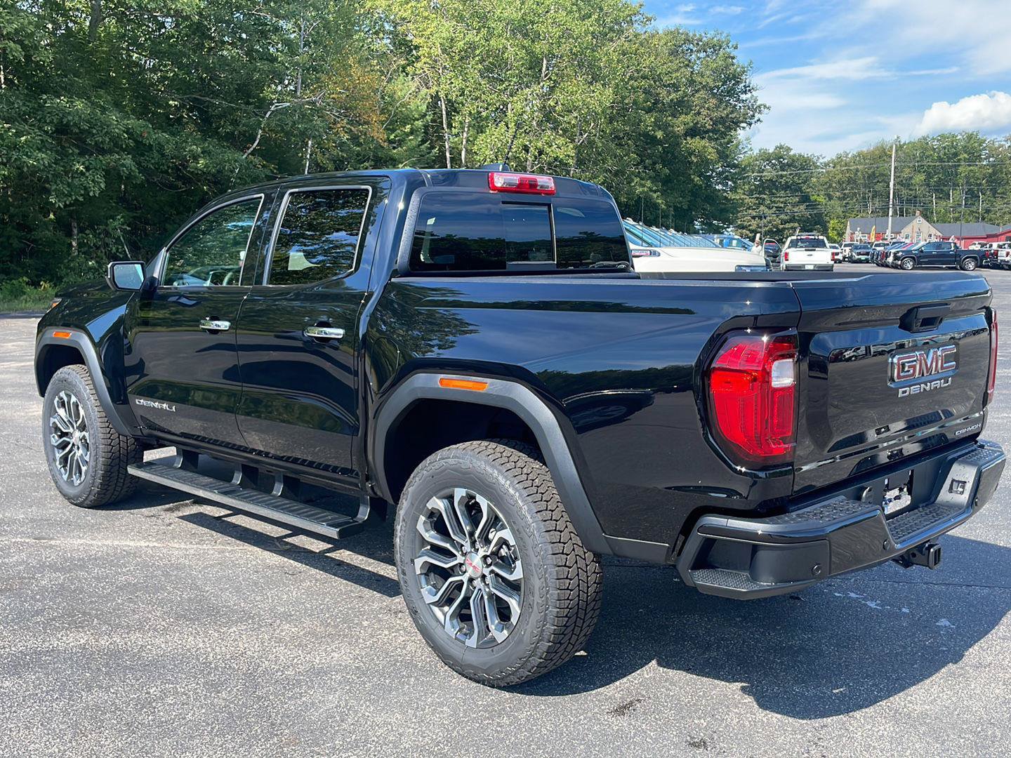 New 2026 GMC Canyon Denali AWD/4WD image 9