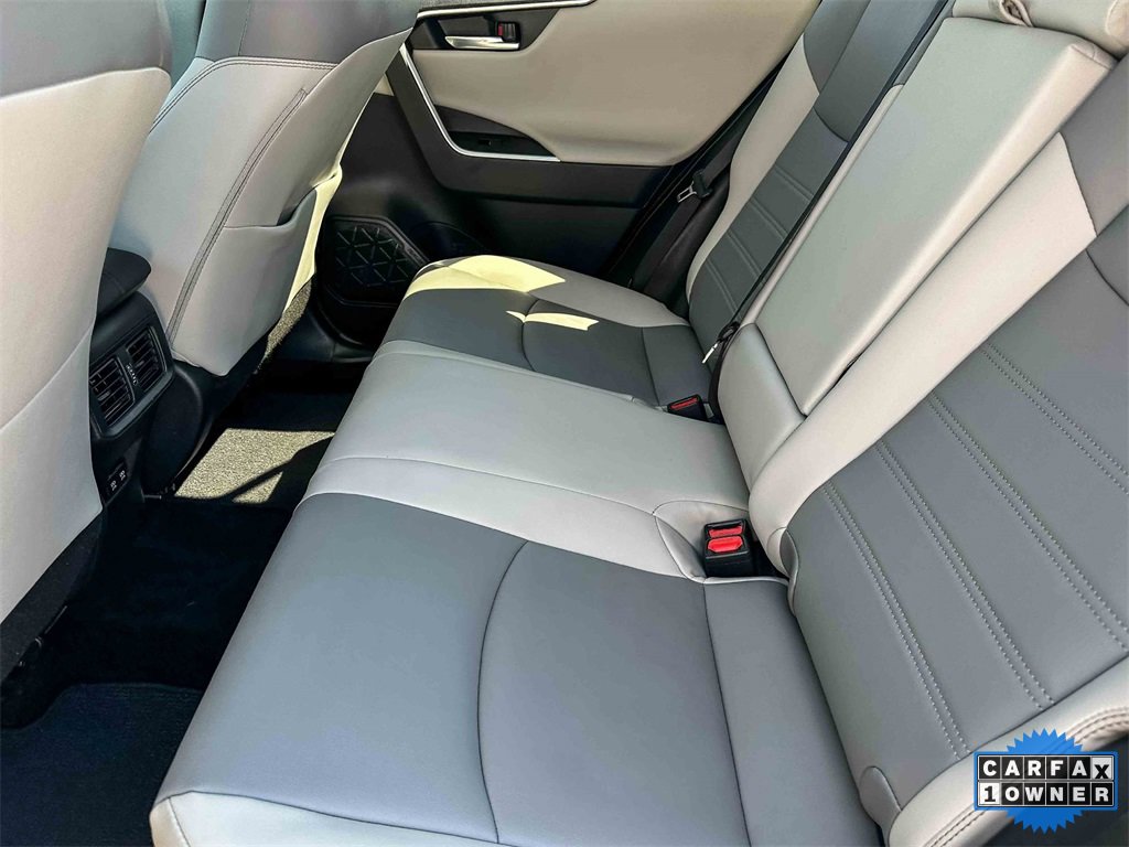 Used 2021 Toyota RAV4 Limited image 18
