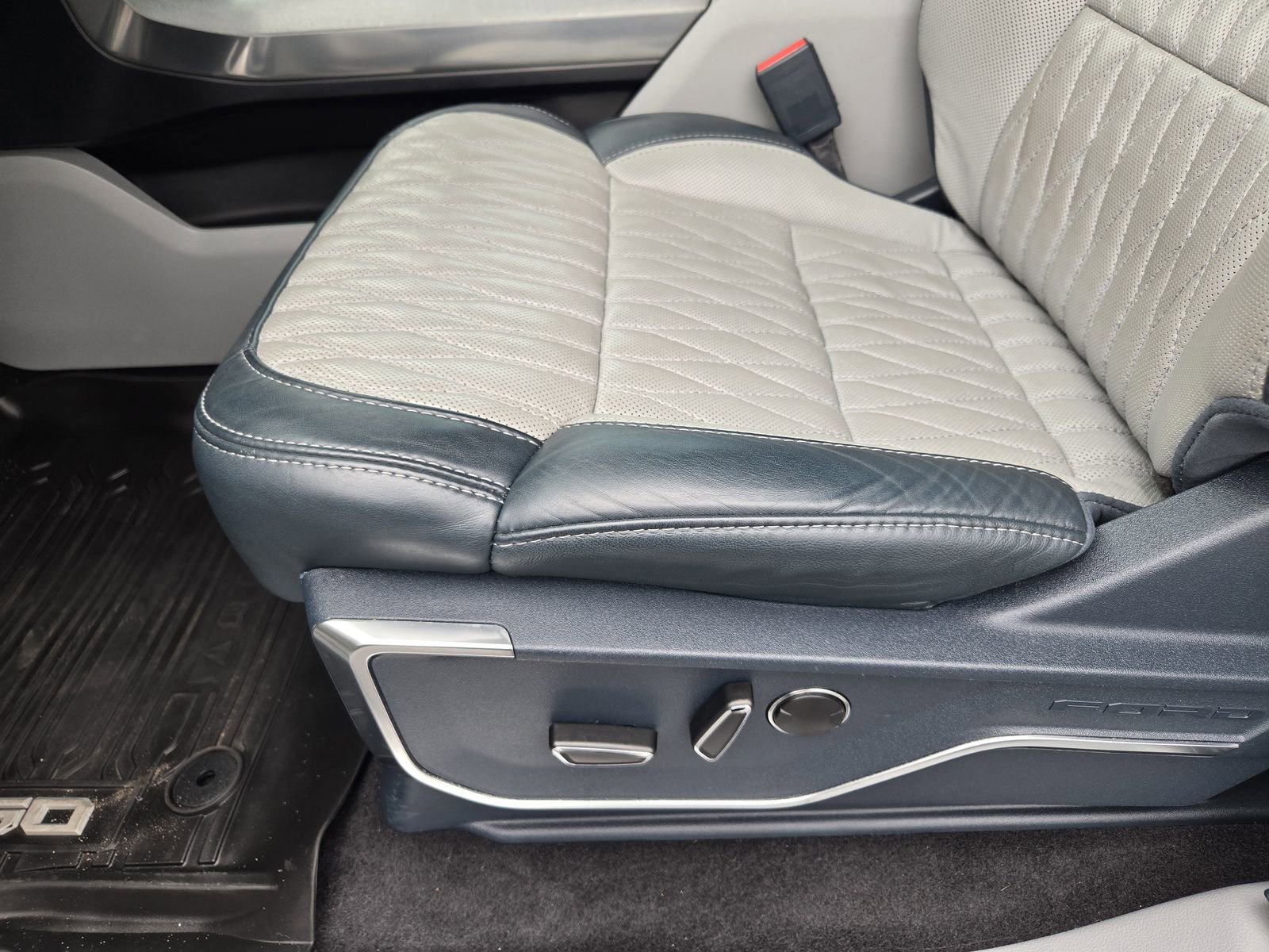 Used 2023 Ford F150 Limited AWD/4WD image 23
