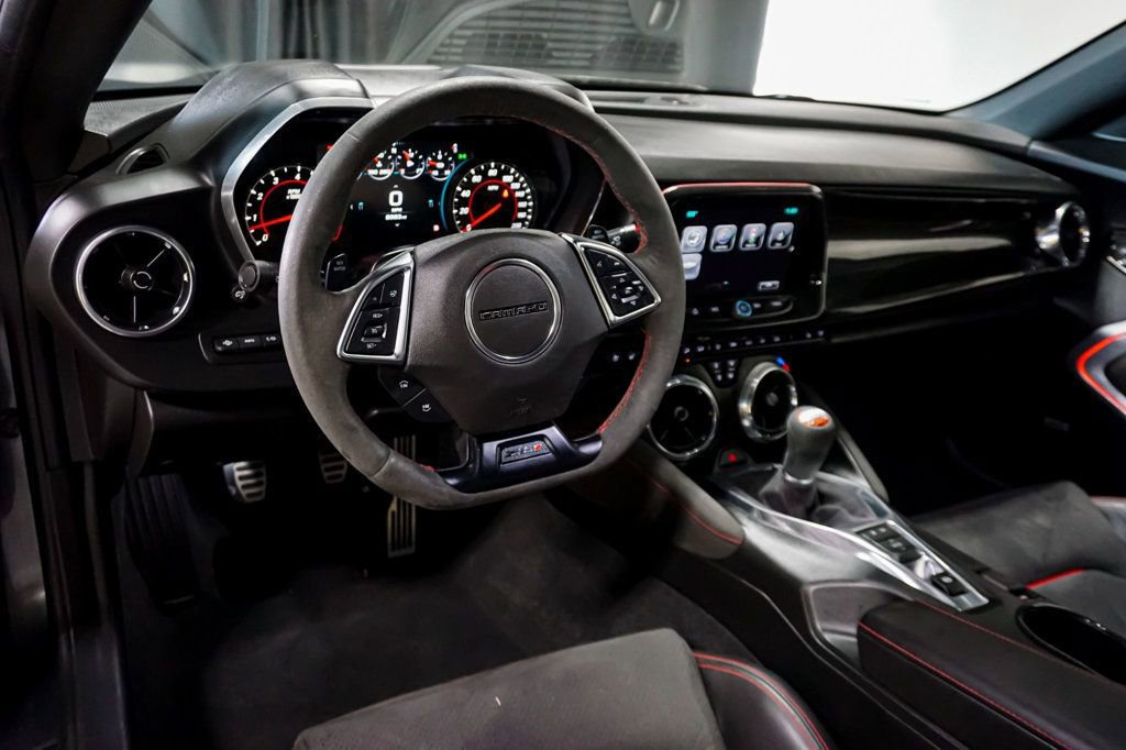 Used 2018 Chevrolet Camaro ZL1 image 10