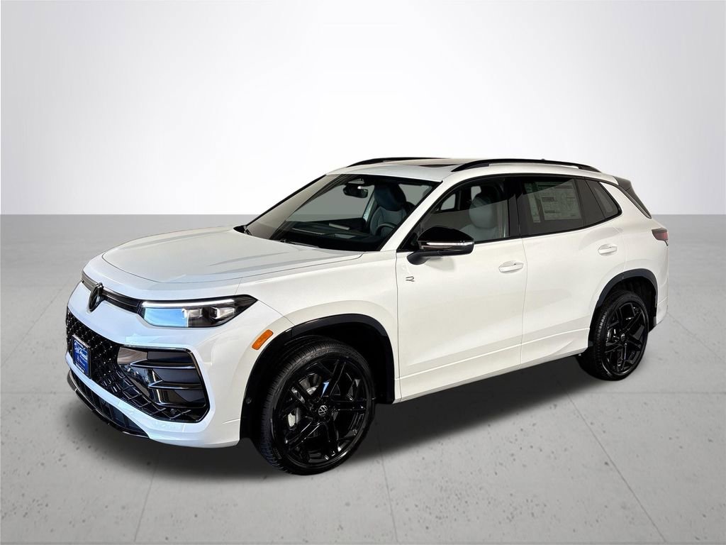 New 2025 Volkswagen Tiguan SE R-Line image 2