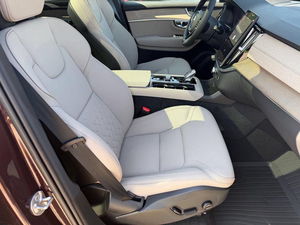New 2026 Volvo XC90 B6 Plus w/ Protection Package Premier AWD/4WD image 9