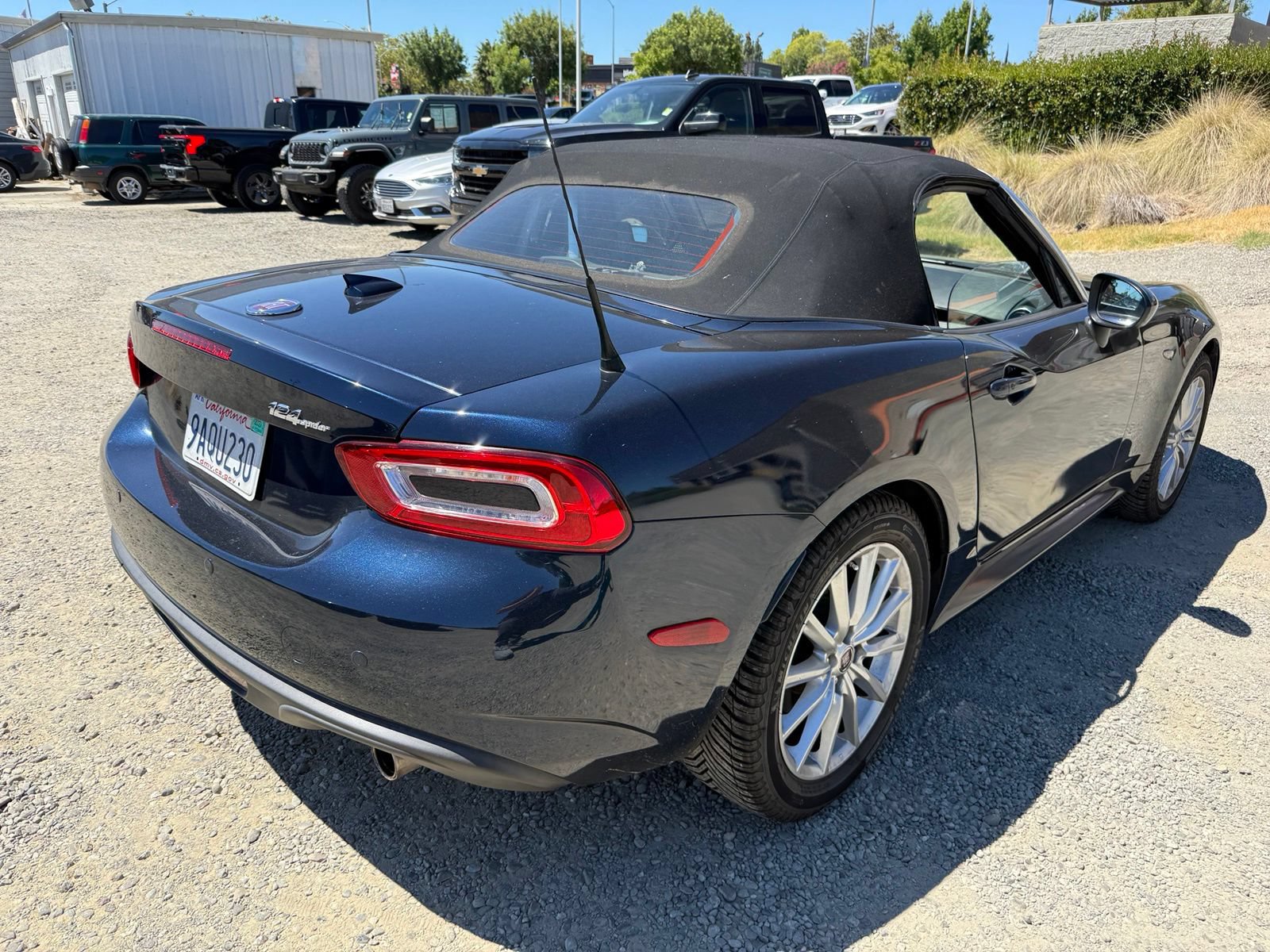 Used 2018 FIAT 124 Spider Lusso w/ Convenience Group RWD image 5