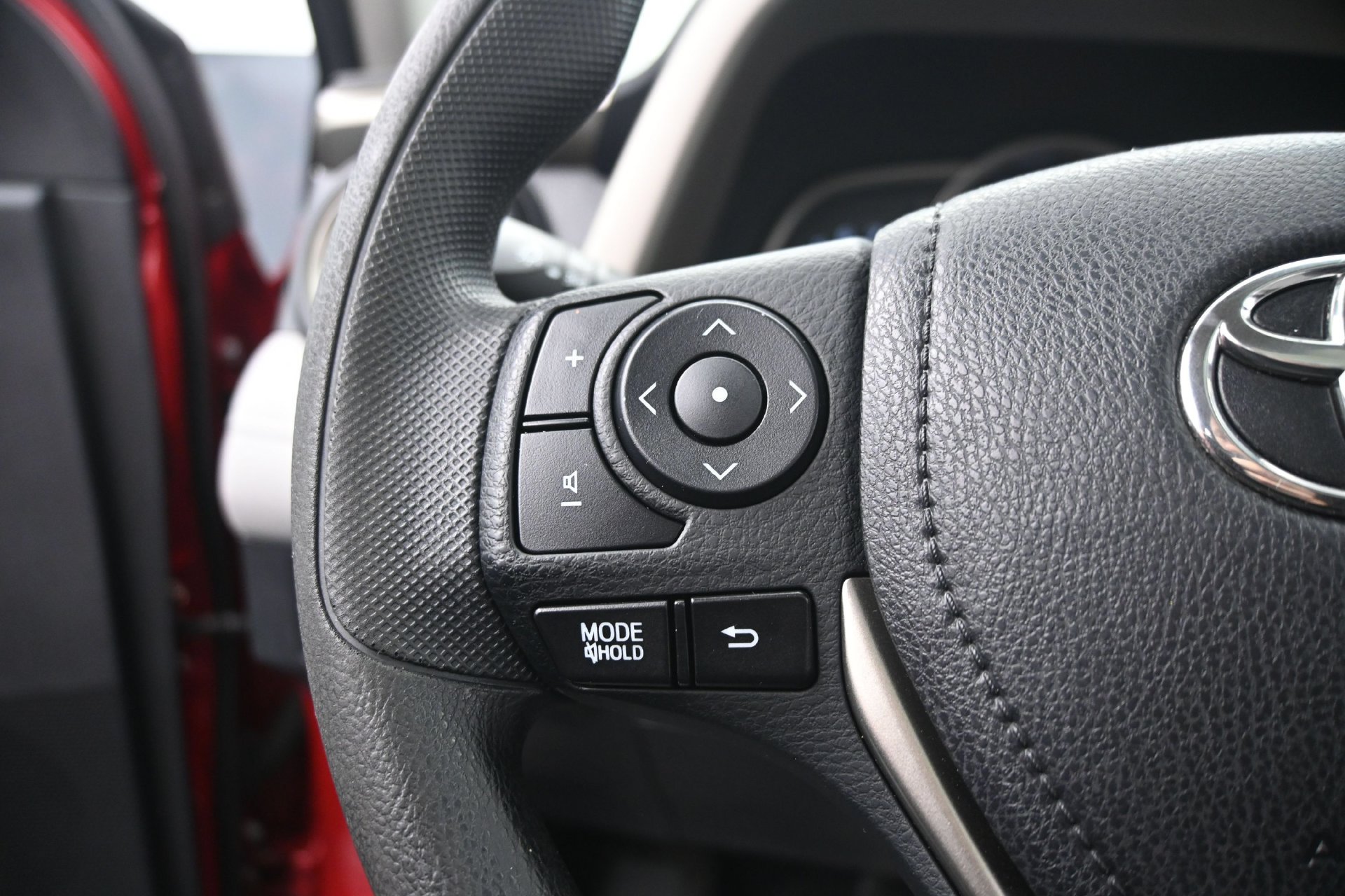 Used 2014 Toyota RAV4 XLE AWD/4WD image 21