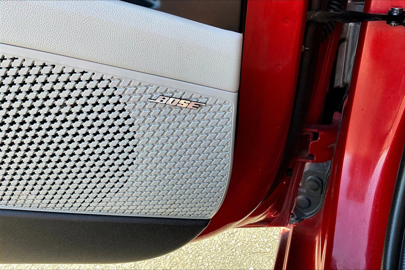 Used 2023 Hyundai Elantra Limited w/ Cargo Package image 32