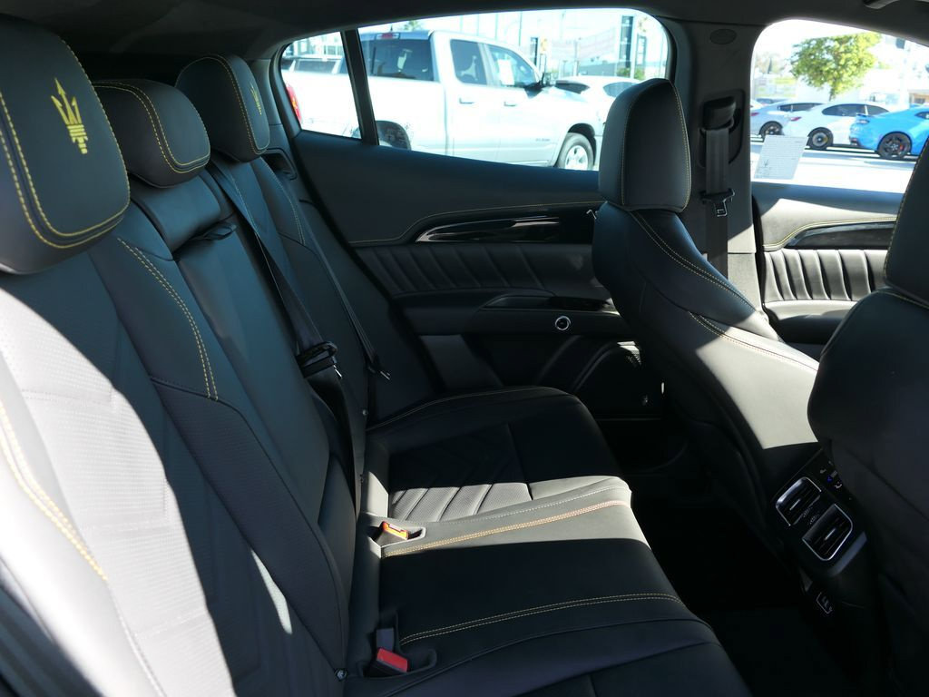 Used 2024 Maserati Grecale Trofeo AWD/4WD image 45