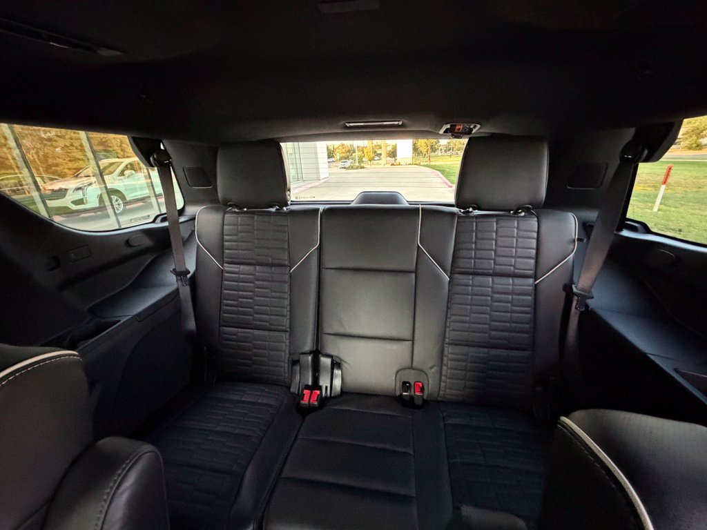 Used 2025 Cadillac Escalade Sport Platinum w/ LPO, ONYX Package AWD/4WD image 20