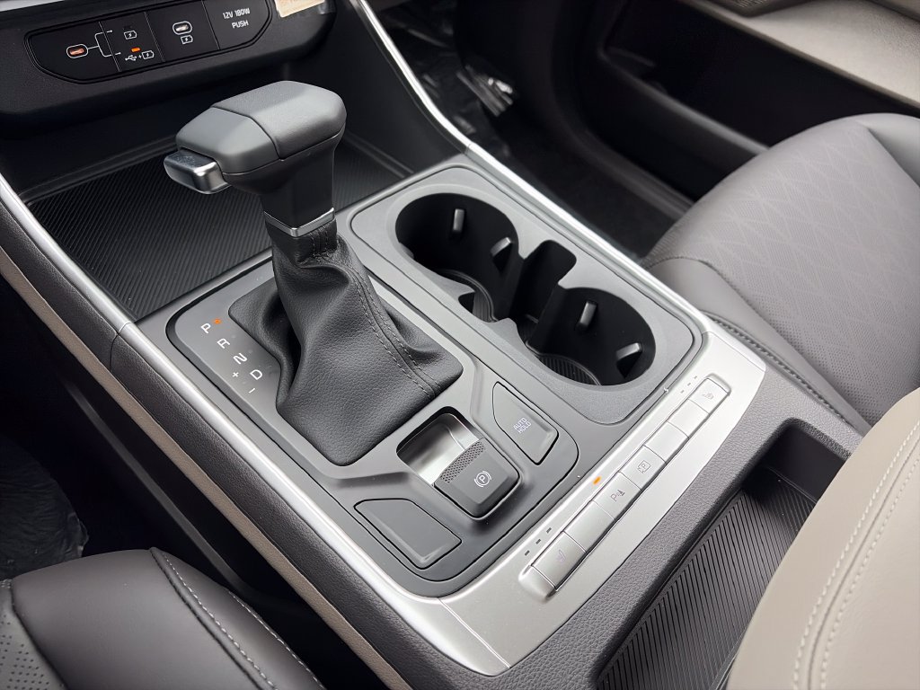New 2027 Kia Carnival FWD image 21