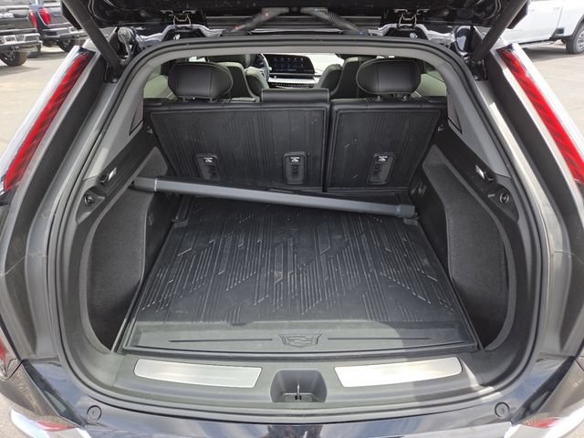Used 2025 Cadillac Optiq Luxury 2 w/ LPO, Floor Liner Package AWD/4WD image 25