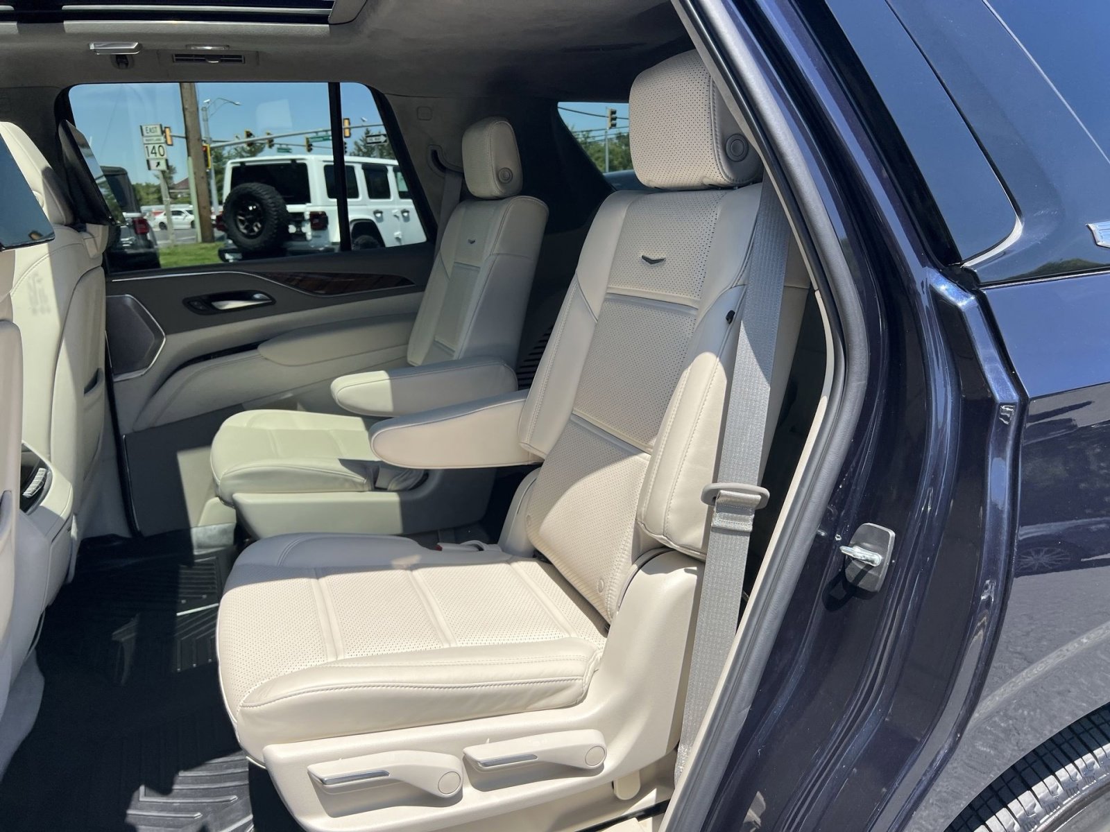 Used 2024 Cadillac Escalade Sport Platinum AWD/4WD image 25