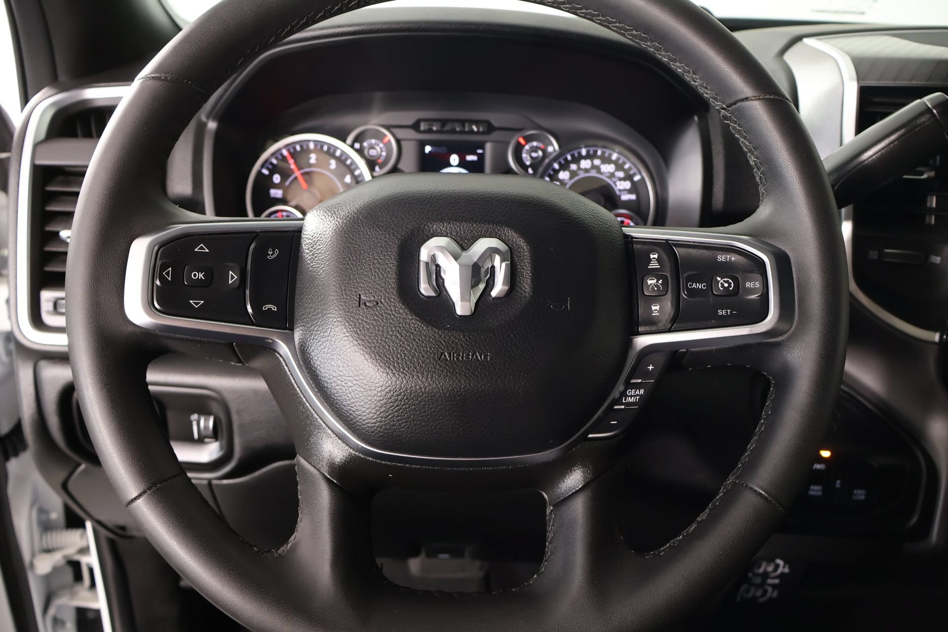 Used 2026 RAM 2500 Big Horn AWD/4WD image 3