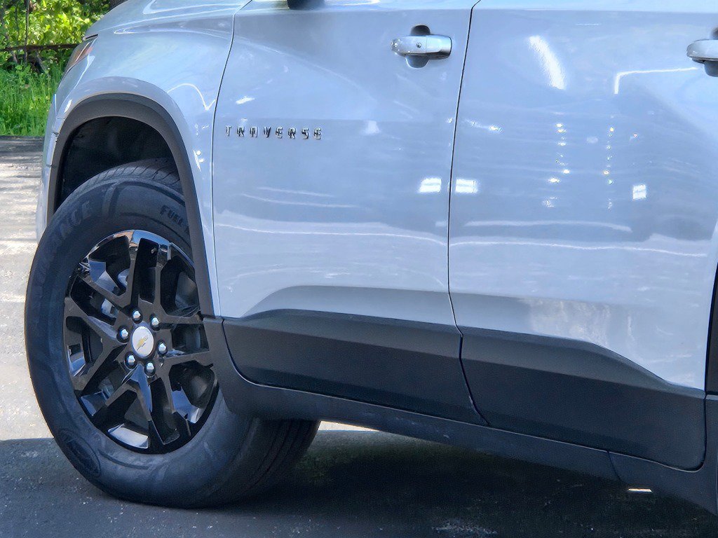 Certified 2021 Chevrolet Traverse LS FWD image 16