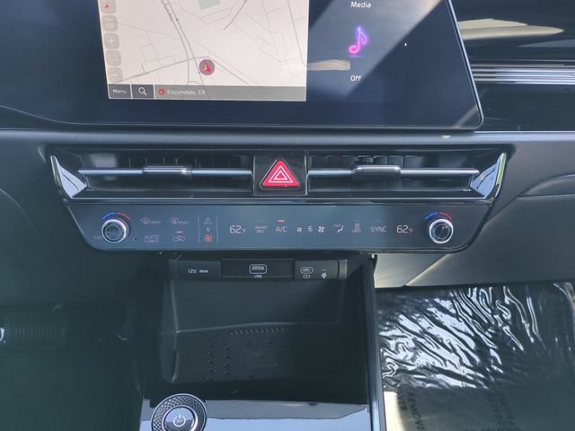 Certified 2024 Kia Niro Wind FWD image 25