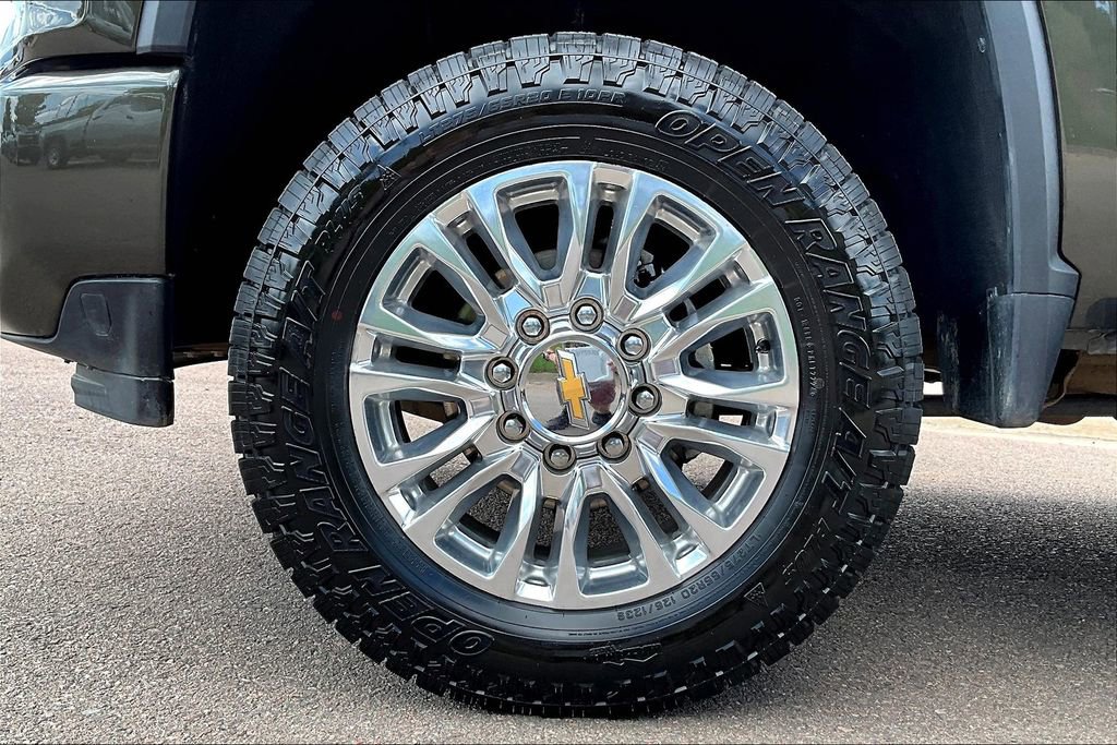 Used 2022 Chevrolet Silverado 3500 High Country w/ Technology Package image 8