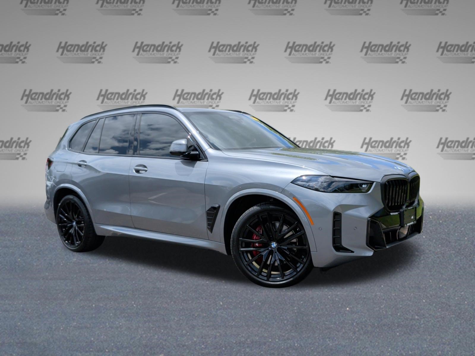Certified 2026 BMW X5 xDrive40i w/ M Sport Package AWD/4WD image 2