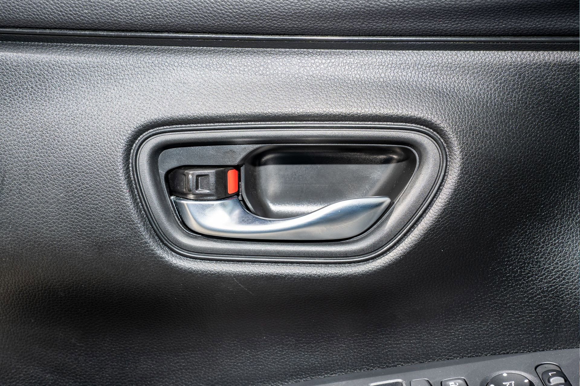 Used 2023 Honda HR-V LX image 26