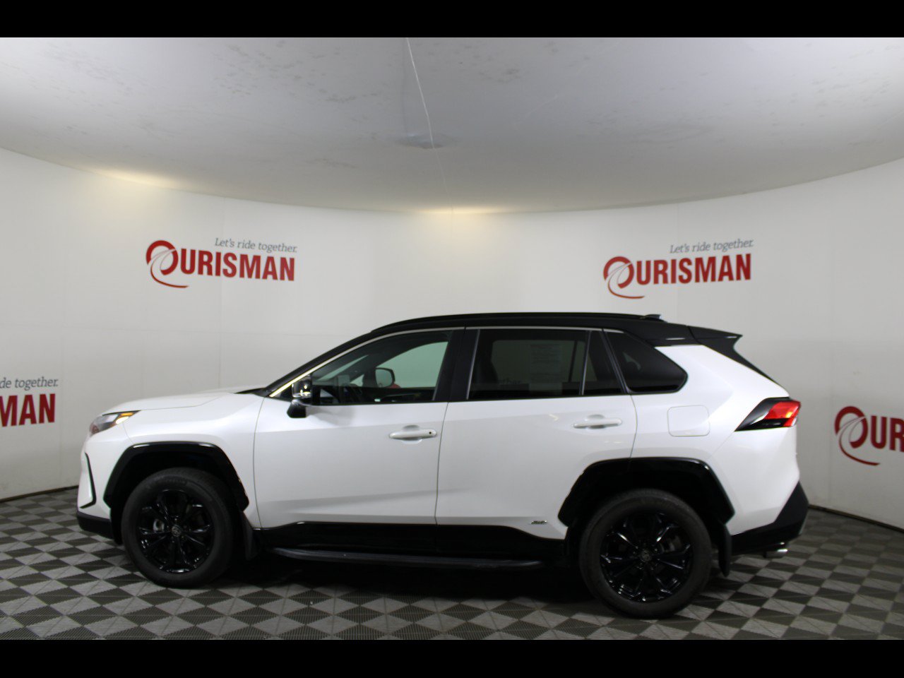 Used 2023 Toyota RAV4 XSE AWD/4WD image 4