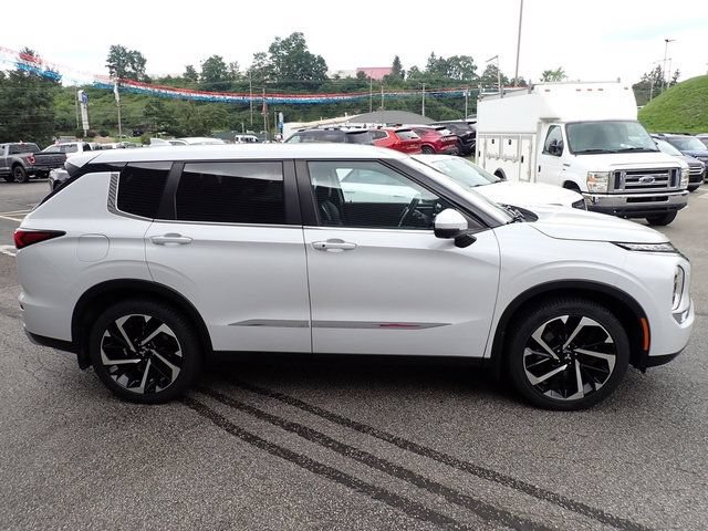 Used 2022 Mitsubishi Outlander SE AWD/4WD image 9
