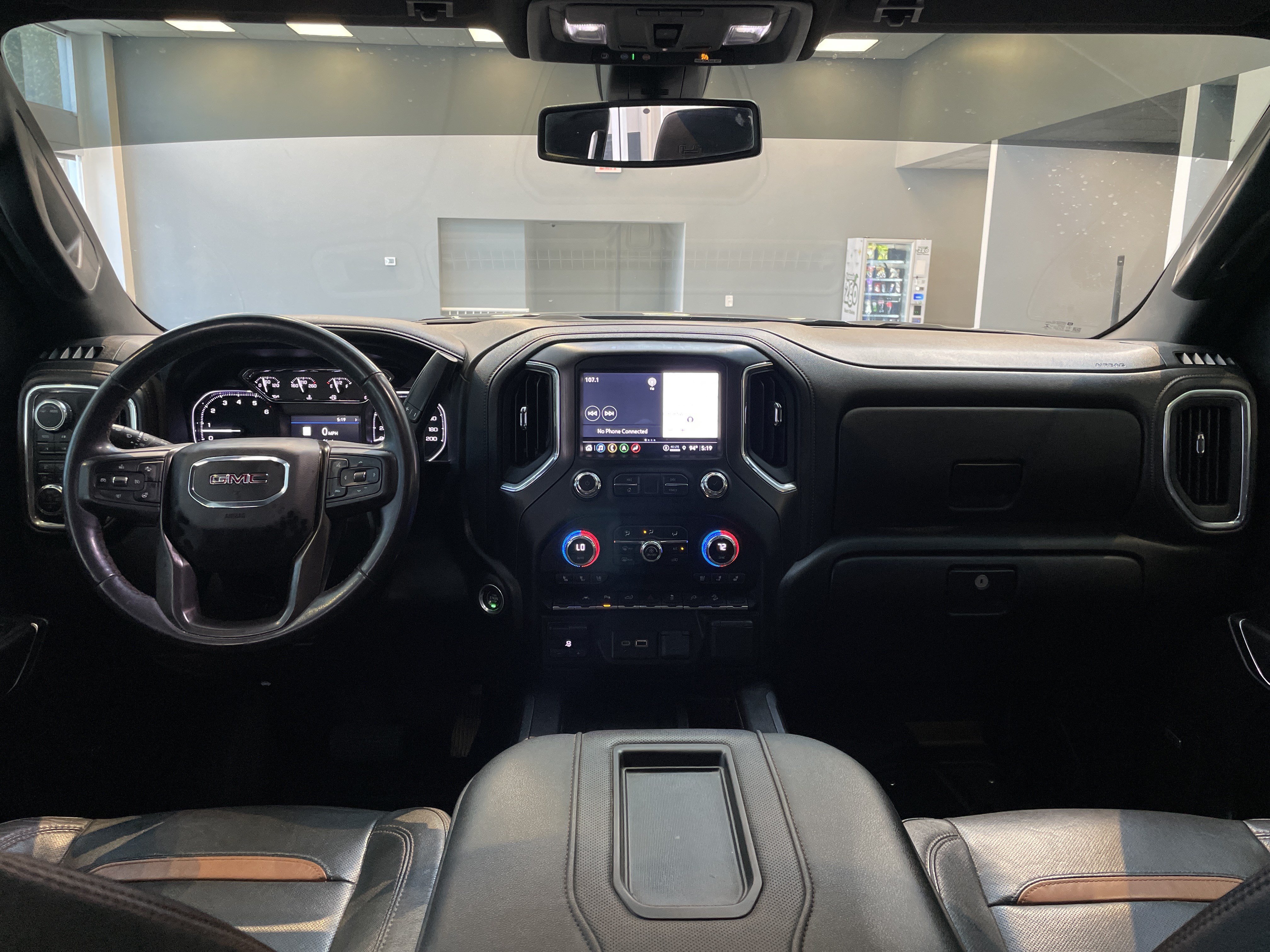 Used 2022 GMC Sierra 1500 AT4 w/ AT4 Preferred Package AWD/4WD image 33