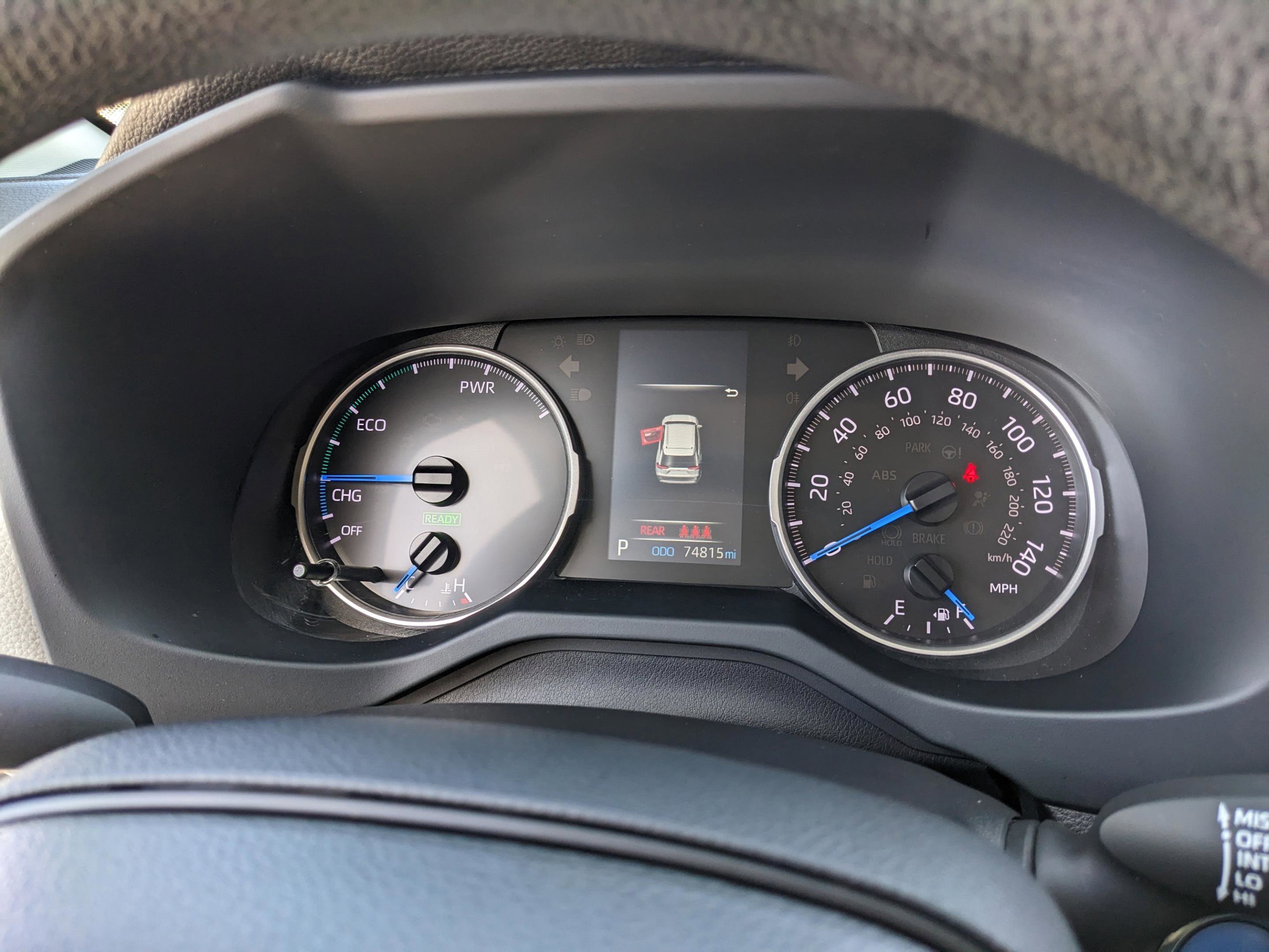 Used 2022 Toyota RAV4 XLE image 30