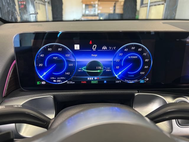 Used 2025 Mercedes-Benz EQB 300 4MATIC image 27