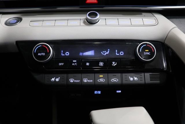 Certified 2025 Hyundai Elantra Limited image 26