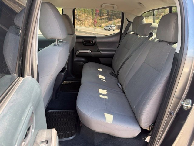 Used 2016 Toyota Tacoma SR5 w/ SR5 Appearance Package (SN) AWD/4WD image 10