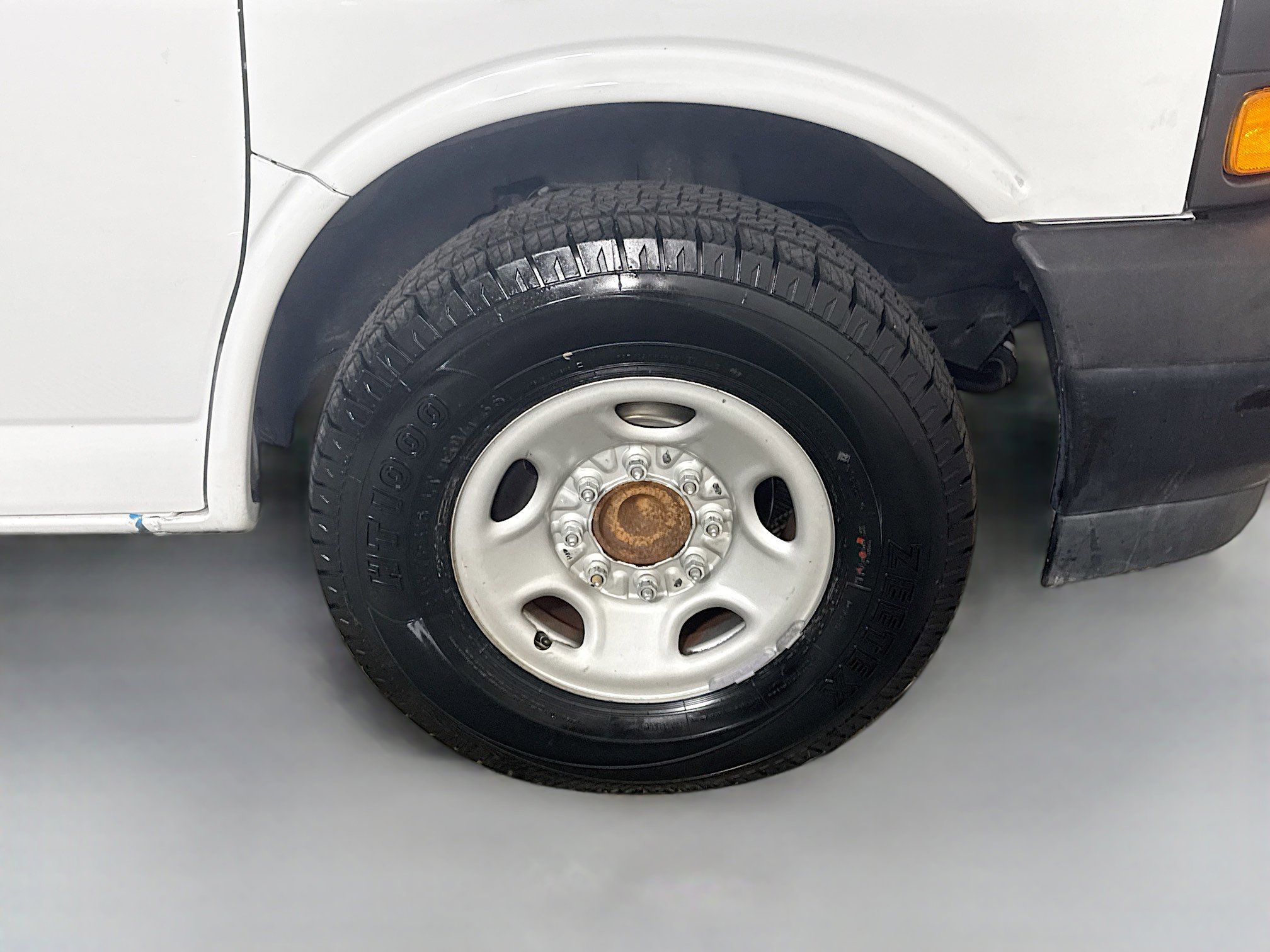 Used 2020 Chevrolet Express 2500 w/ Driver Convenience Package RWD image 28