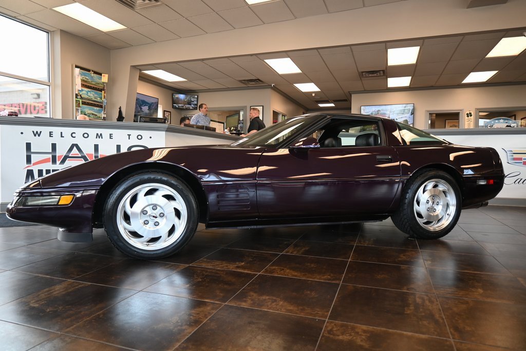 Used 1993 Chevrolet Corvette Coupe image 6