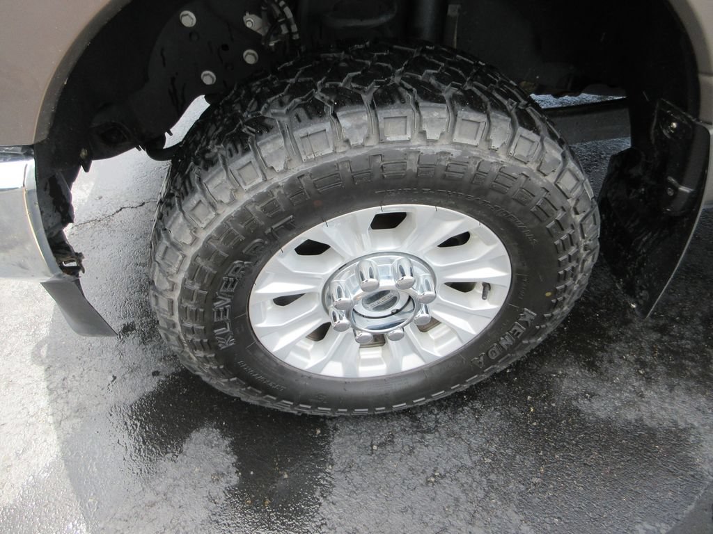 Used 2022 Ford F250 XL w/ STX Appearance Package AWD/4WD image 15