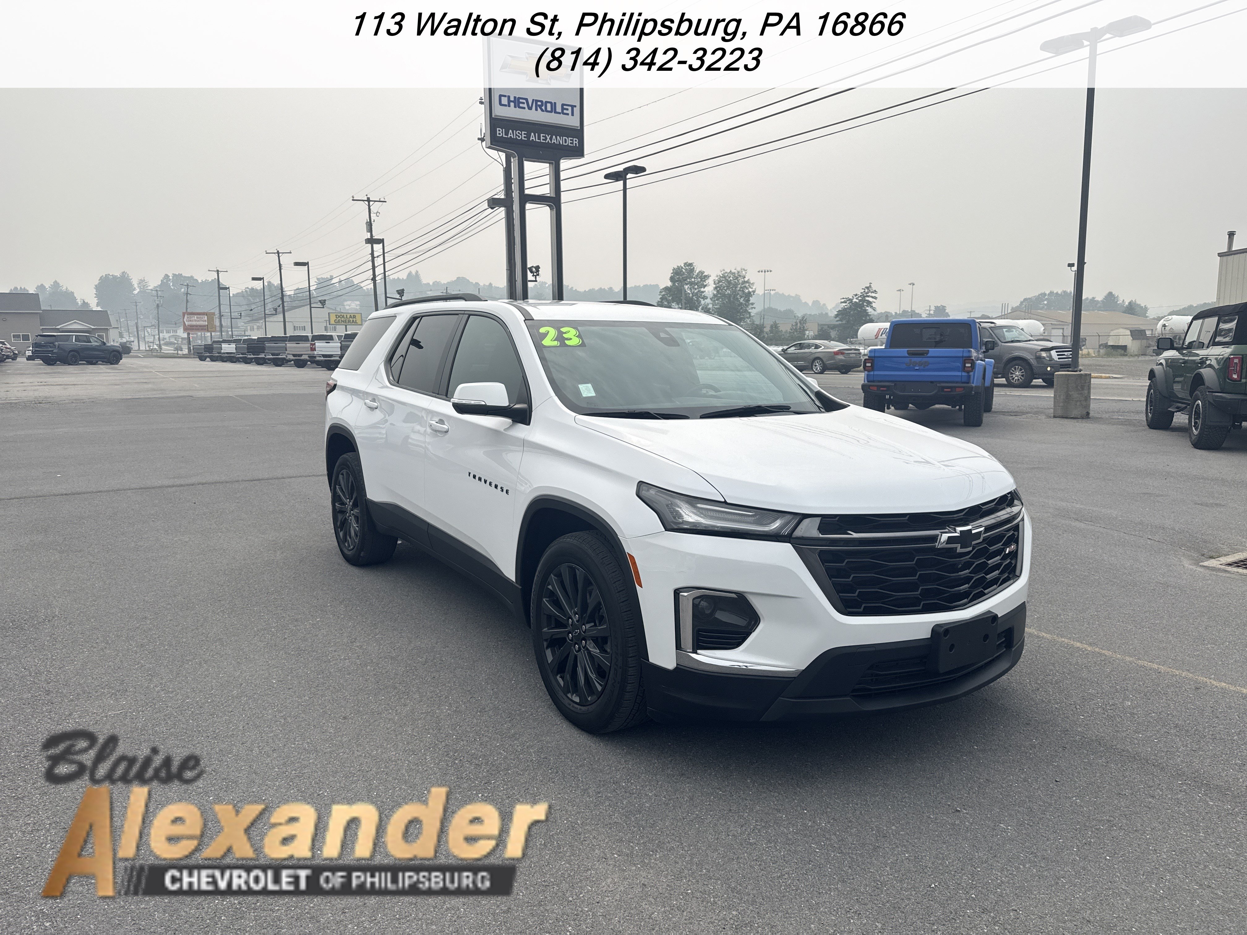 Used 2023 Chevrolet Traverse RS AWD/4WD image 1