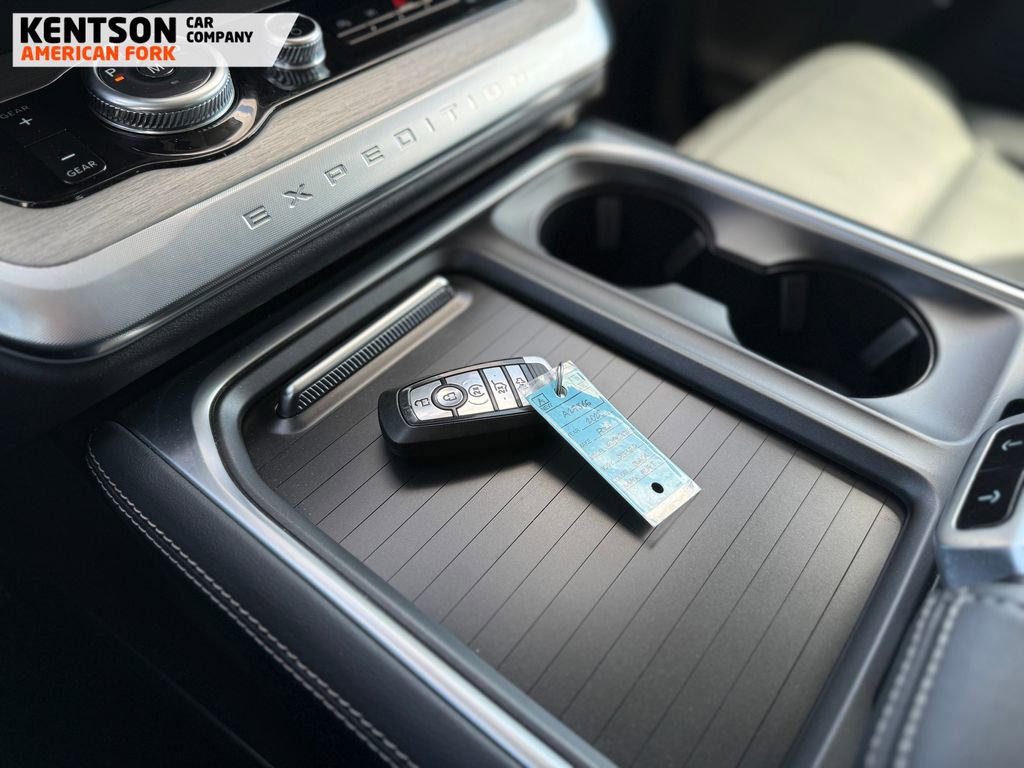 Used 2025 Ford Expedition Max Platinum image 45