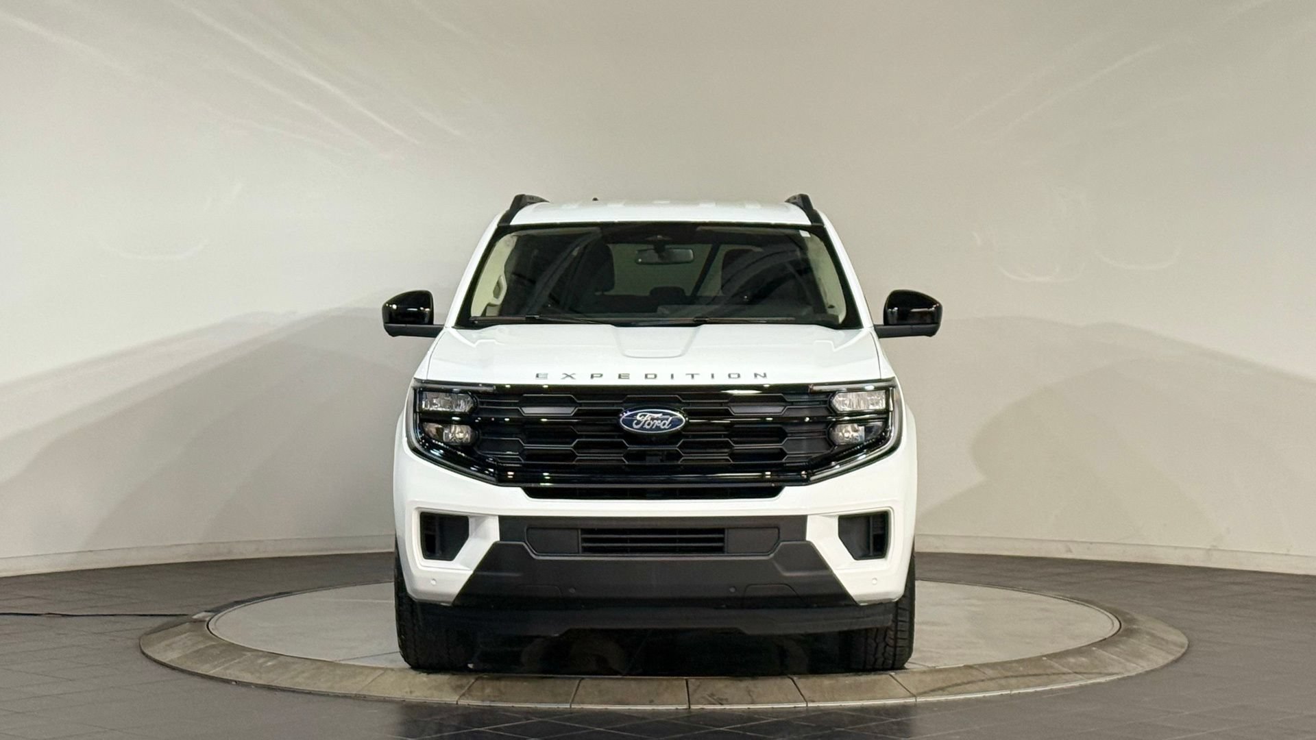Used 2025 Ford Expedition Max Active AWD/4WD image 3