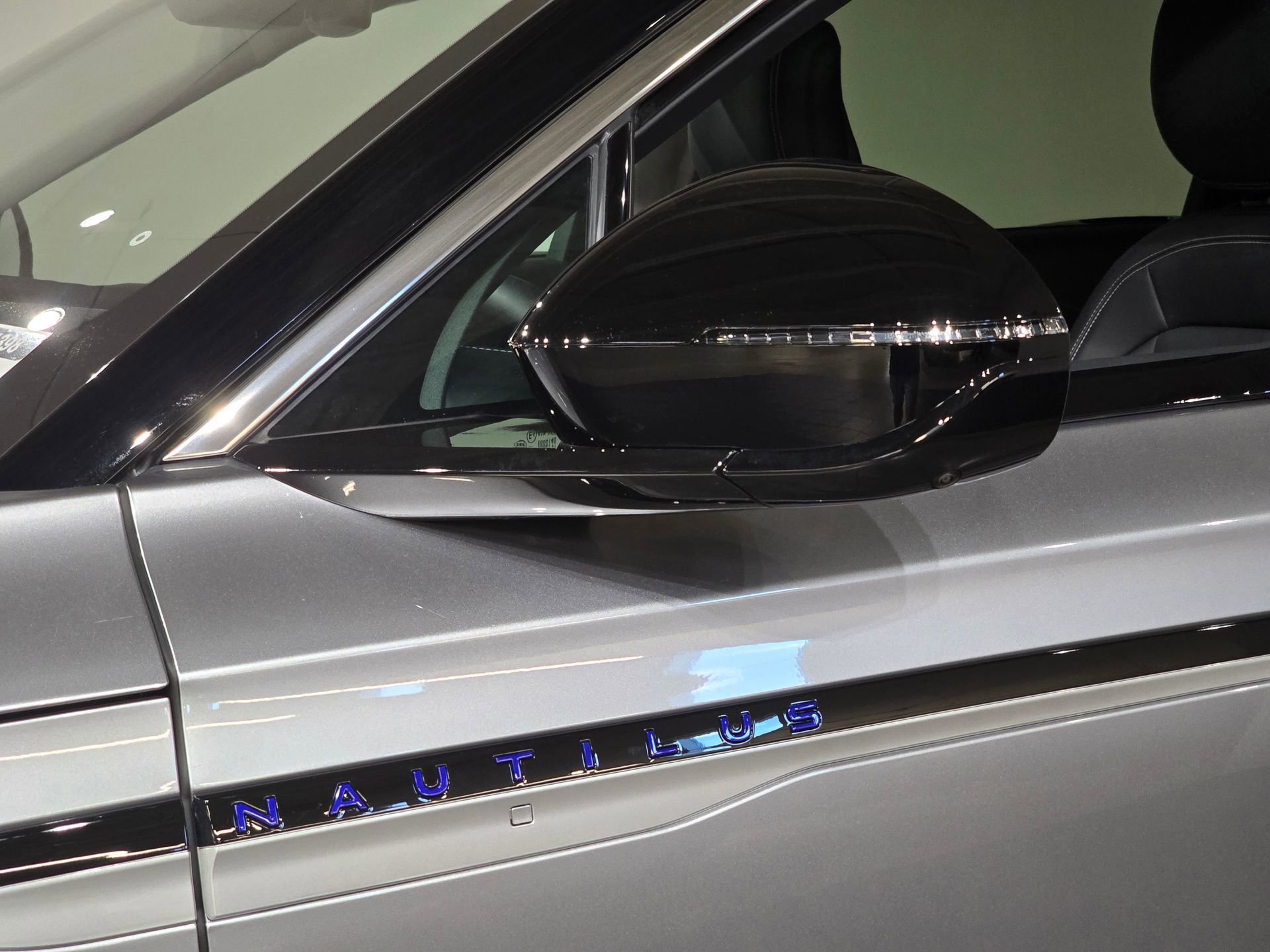 New 2025 Lincoln Nautilus Premier w/ Equipment Group 102A image 11