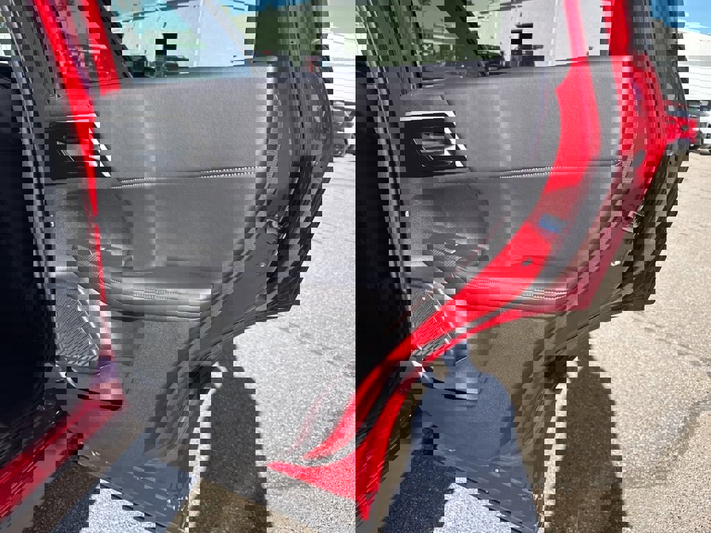 New 2025 Mitsubishi Outlander SE image 31