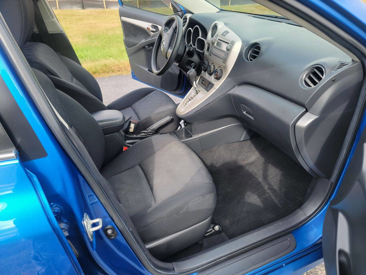 Used 2010 Toyota Matrix image 15
