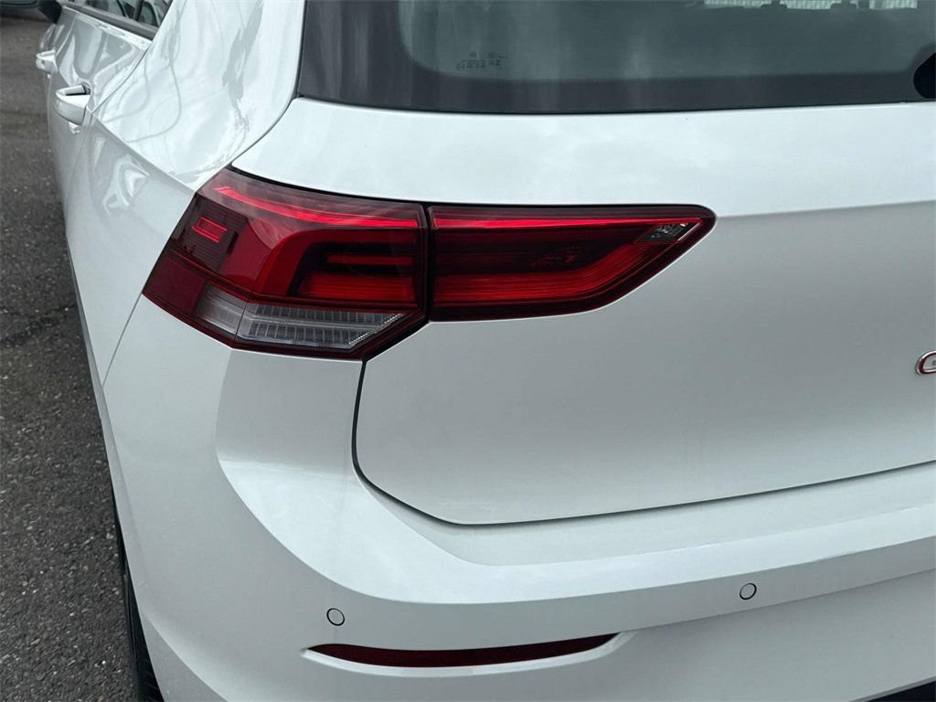 Certified 2025 Volkswagen GTI SE FWD image 9