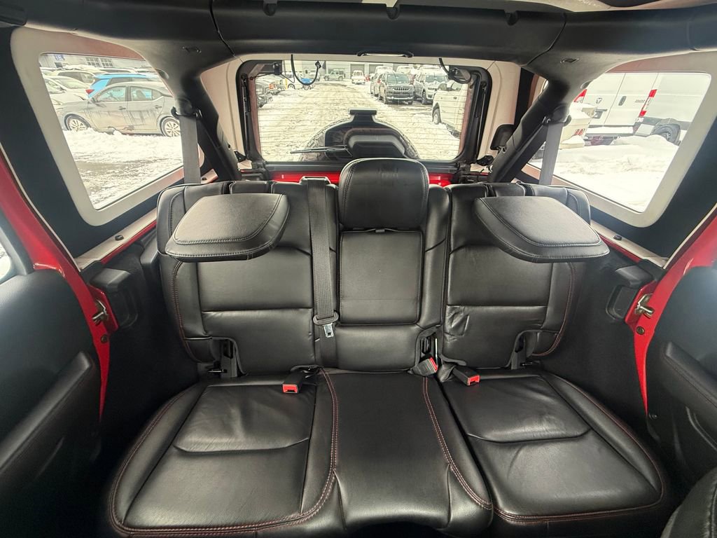 Used 2020 Jeep Wrangler Unlimited Rubicon w/ Advanced Safety Group image 17